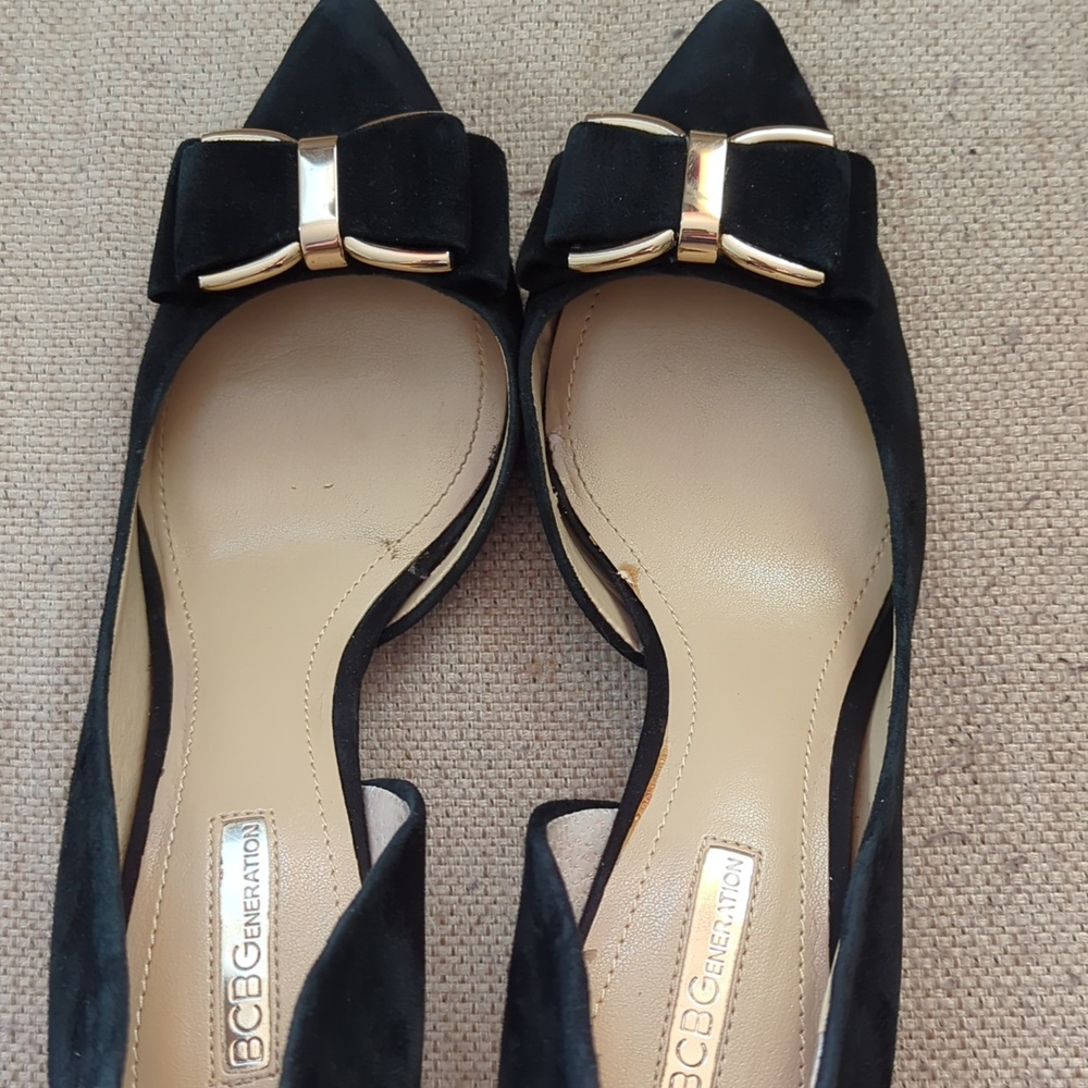 BCBG Elegant Black Suede Women's Heels with Bow Accent Size 7 M - Picture 5 of 6